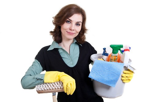 Checking cleaning service details during a complaint